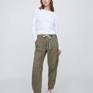 Gap pull on barrel jeans  Size Large